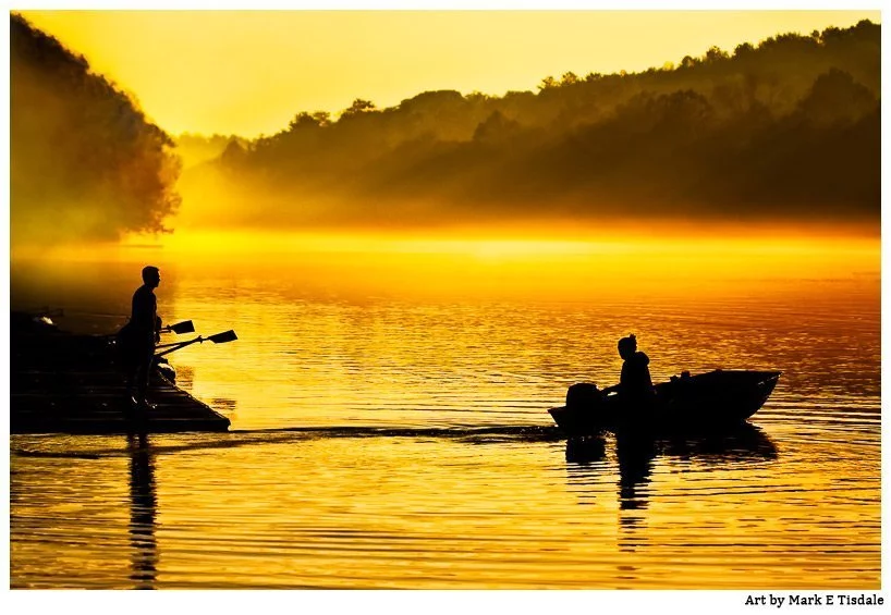 Beautiful Golden Light in a picture of boats on the water on the Chattahoochee near Roswell Georgia