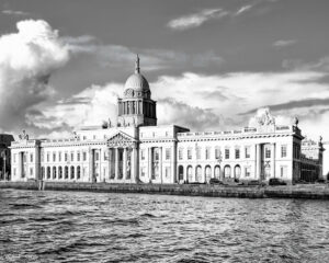 Custom House - Dublin Black And White Art Print