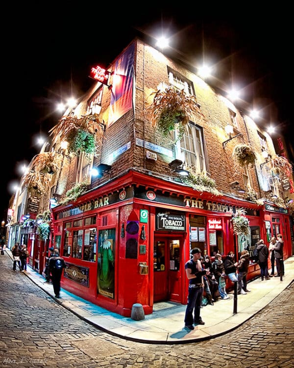 temple-bar-dublin-art-print.jpg